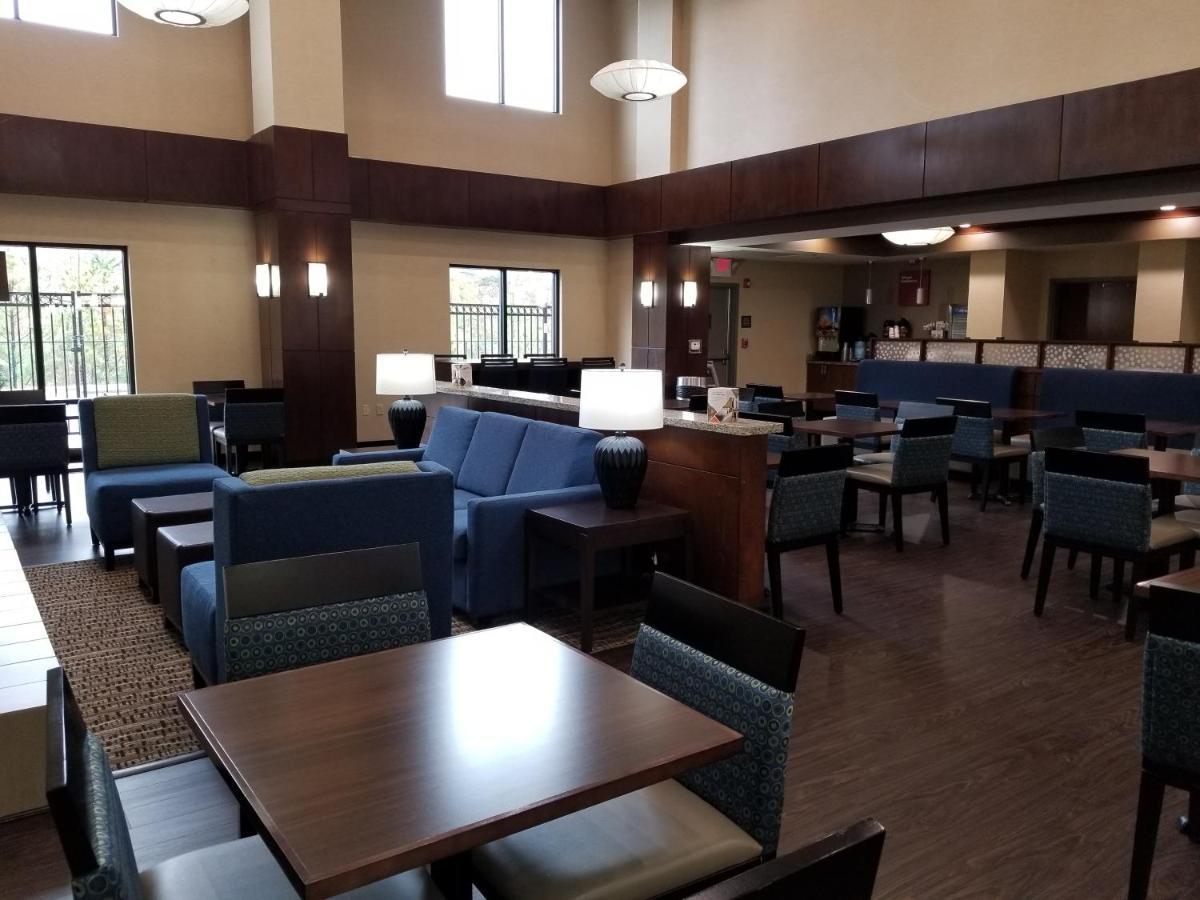 Comfort Suites Little Rock West Zewnętrze zdjęcie